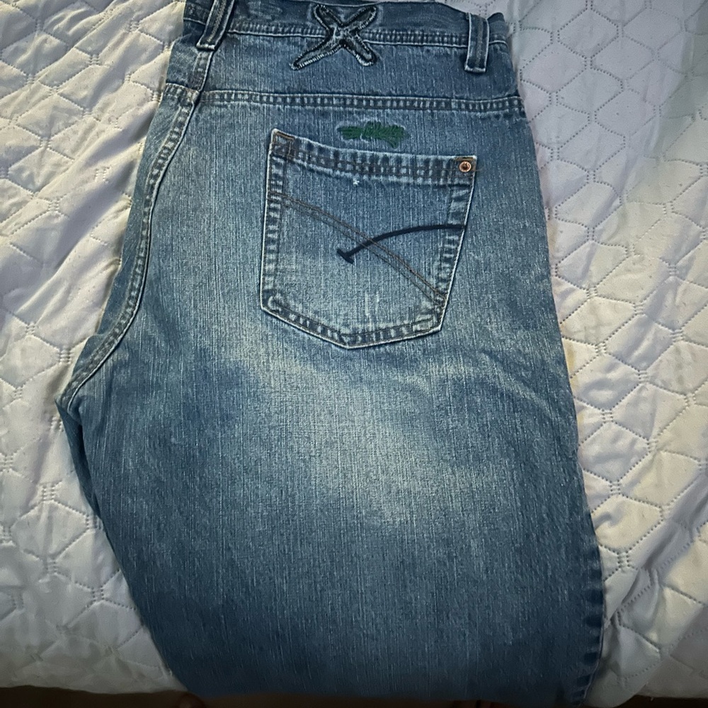 Mens size 38x32 Billabong blue jeans